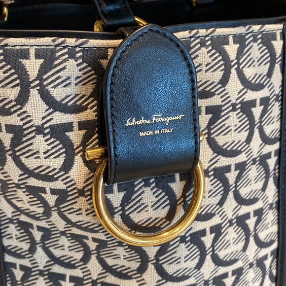 Salvatore Ferragamo Gancini Jacquard Monogram Logo Maxi Canvas Bucket Tote Bag - Picture 10 of 16